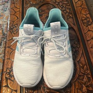Adidas women’s size 9 white and teal running shoes